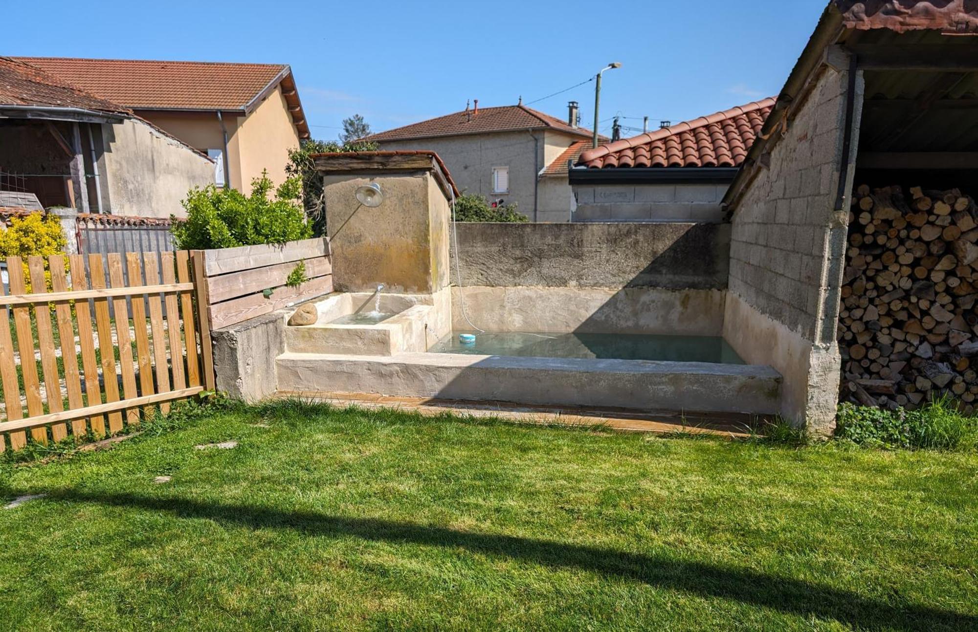 Logement - Studio Independant A Perouges Pérouges Exterior foto